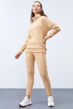 Camel Balıkçı Yaka Standart Kalıp Manşetli Selanik Kadın Eşofman Takımı – 95274