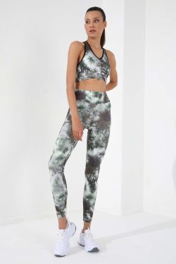 Yeşil Karışık Batik Desenli Slim Fit V Yaka Kadın Tayt Takım – 95291