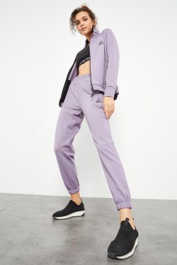 Eflatun Yazı Detaylı Rahat Form Lastik Paça Kadın Eşofman Takımı – 95305