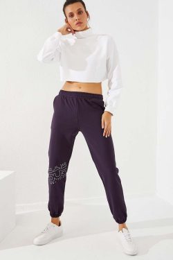 Mor Yazı Baskılı Rahat Form Jogger Kadın Eşofman Alt – 94575