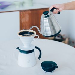 Hario V60 02 Yalıtımlı Paslanmaz Sürahi Beyaz 600 ml