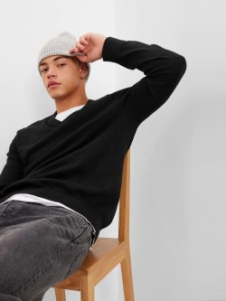 Siyah V Yaka Triko Kazak